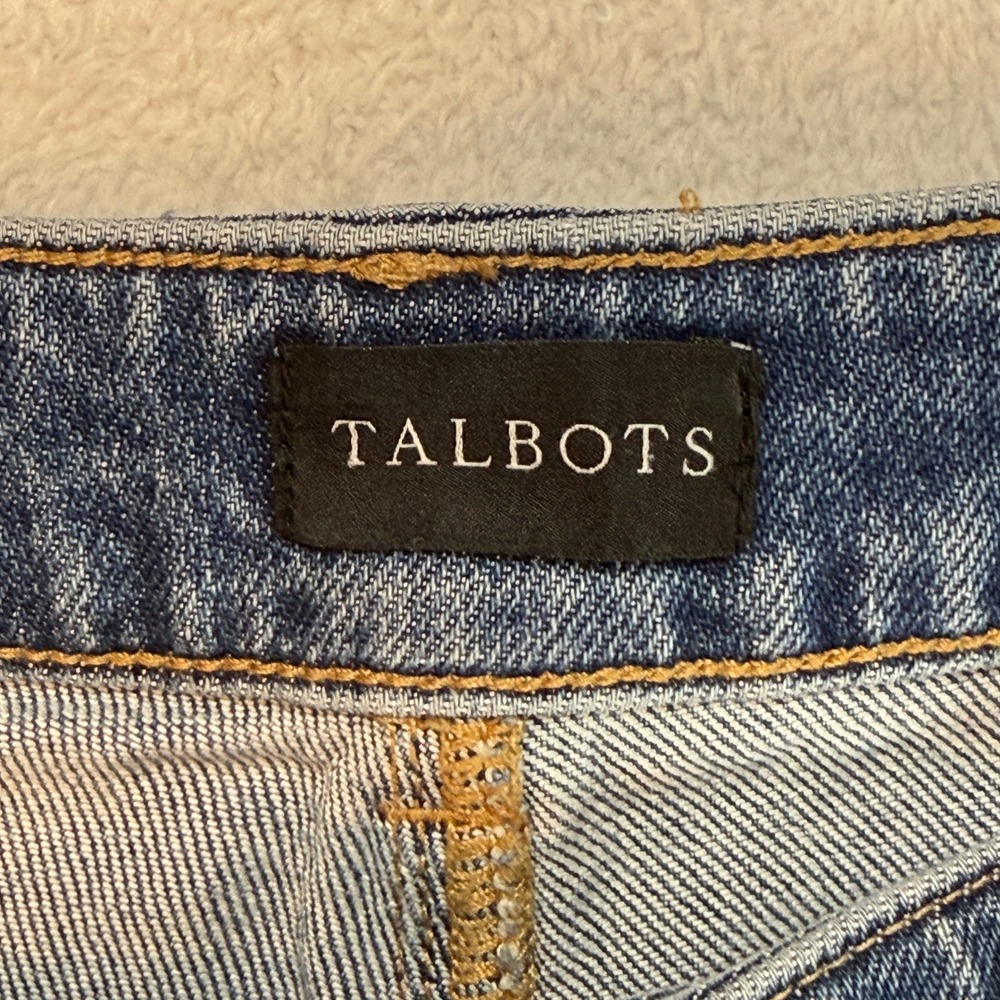 Talbots Everyday Relaxed Jean Size 10 Cooper Wash Medium Blue Denim Pants - Picture 6 of 12
